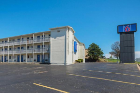 Отель Motel 6-Blue Springs, MO  Блу Спрингс